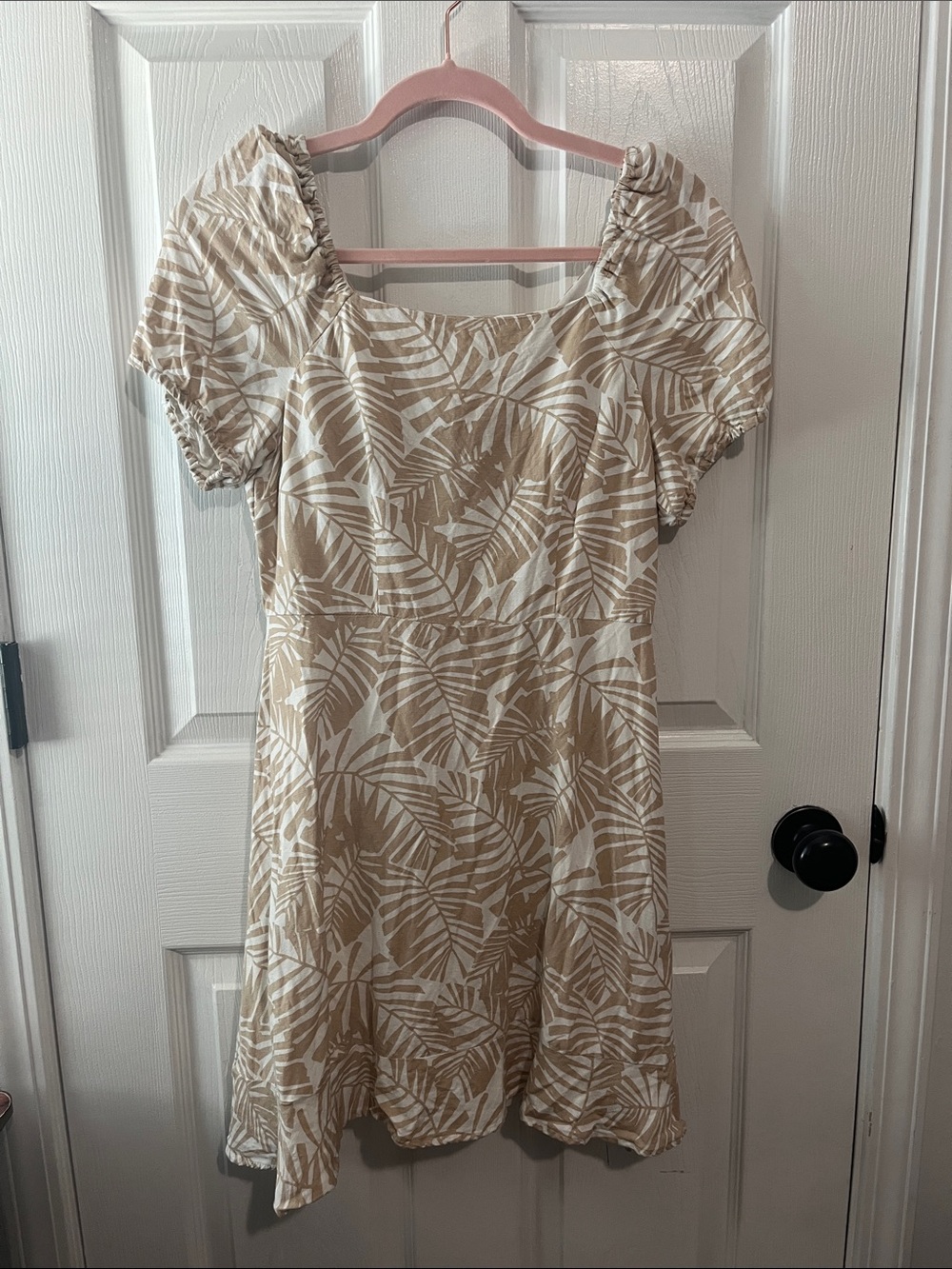 Loft Beige Palm-Print Short Sleeve Midi Dress